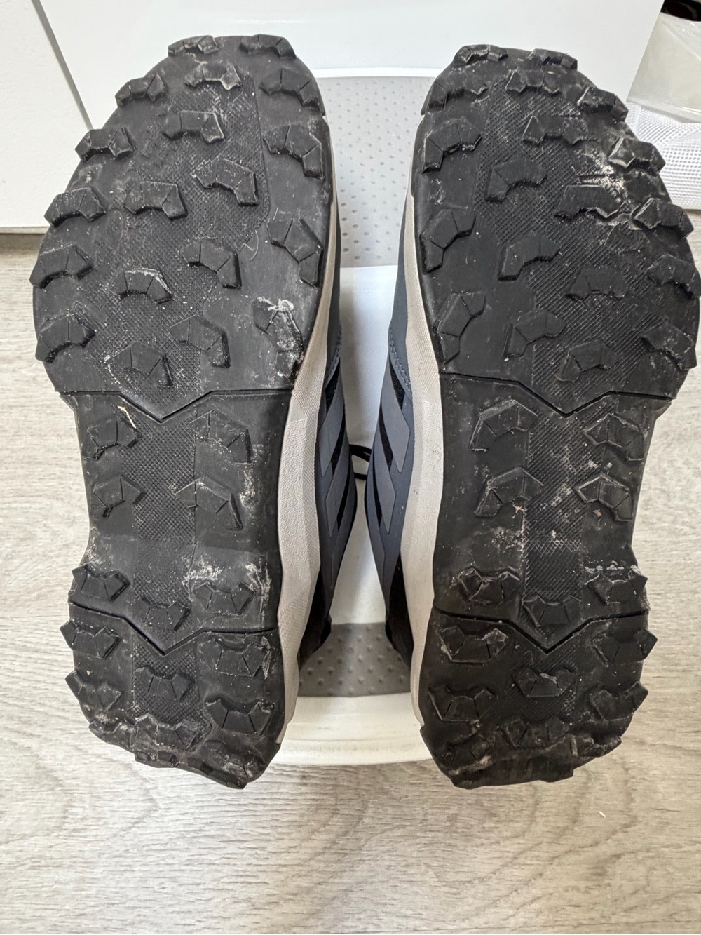 Adidas Terrex All-season Shoe (Youth 5.5/ Women’s 7.0-7.5…large fit) - Picture 4 of 4